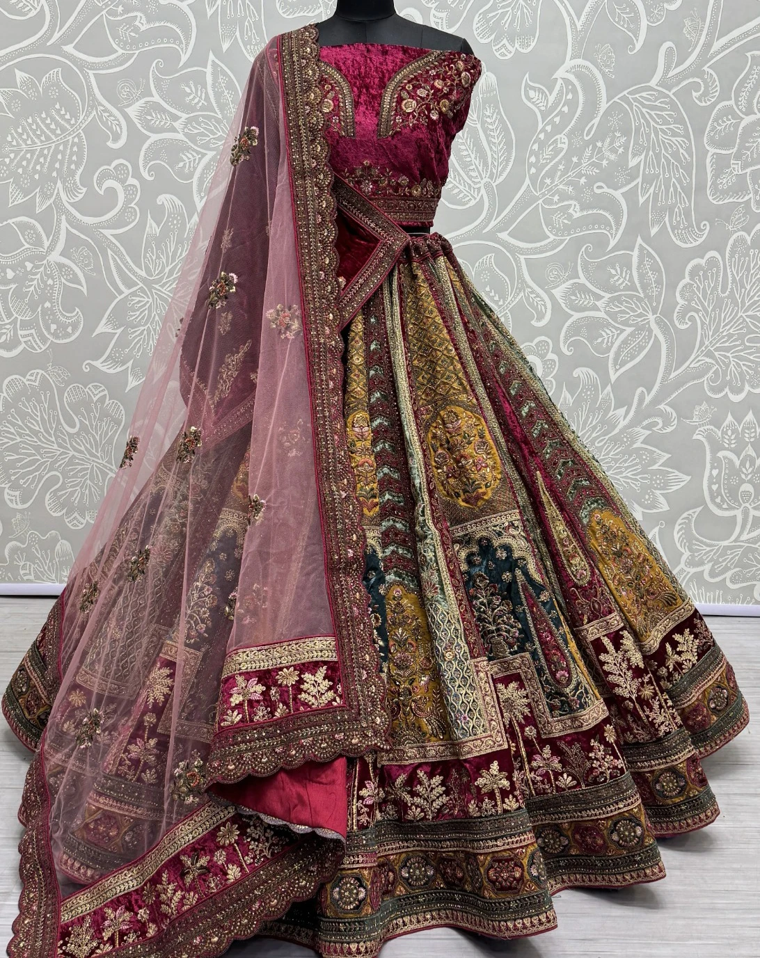 Designer Indian Bridal Lehengas - Shop Wedding Wear Wholesale.